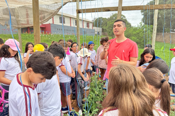 Visita à estufa de agronomia da Unipar